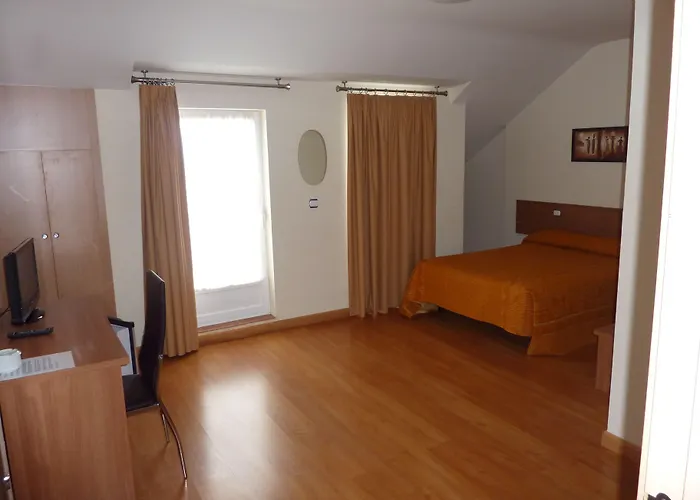 拉莫拉达旅馆 2* 拉·希斯特尼加