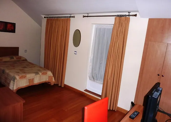 拉莫拉达旅馆 2* 拉·希斯特尼加